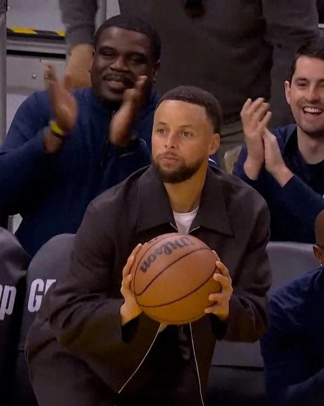 开云电子-库里赛季报销？！不是，勇士你这…就要被德罗赞超了呀|斯蒂芬·库里|德玛尔-德罗赞|德马尔·德罗赞|金州勇士队|nba_新浪体育_新浪新闻